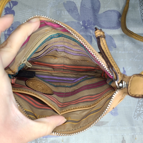 Crossbody - Picture 6 of 6